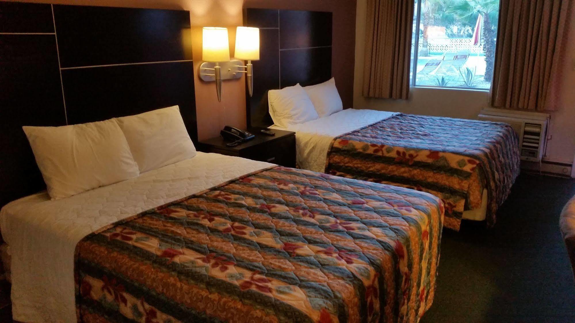 פאלם ספרינגס Desert Lodge מראה חיצוני תמונה